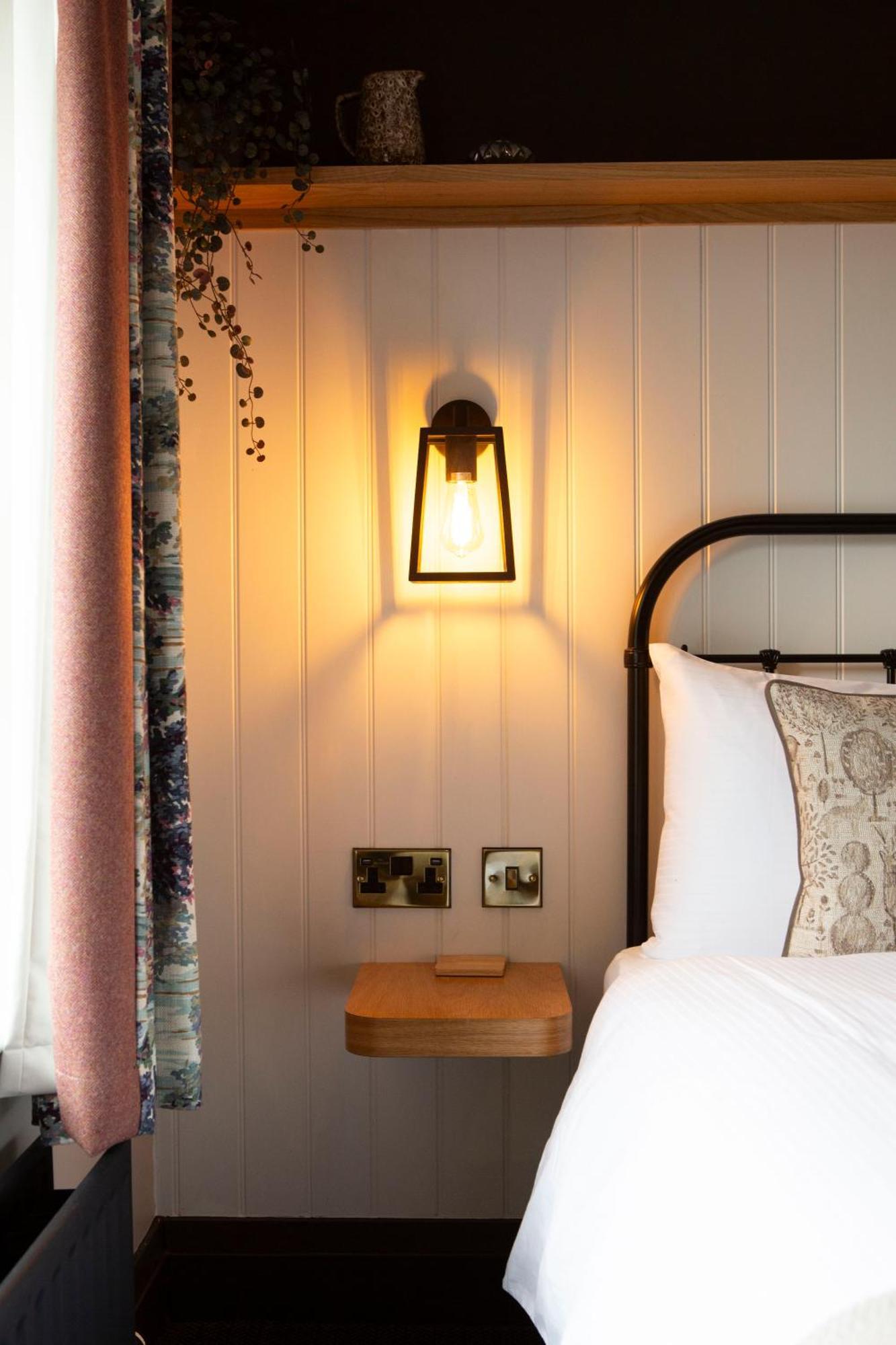 Square & Compass Hotel Two Dales Ngoại thất bức ảnh