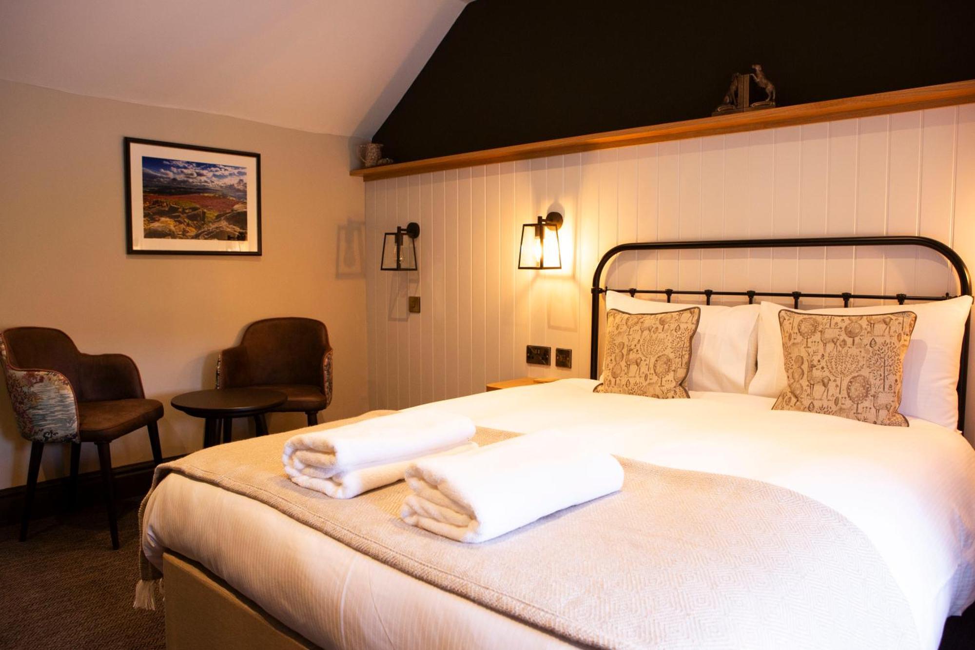 Square & Compass Hotel Two Dales Ngoại thất bức ảnh