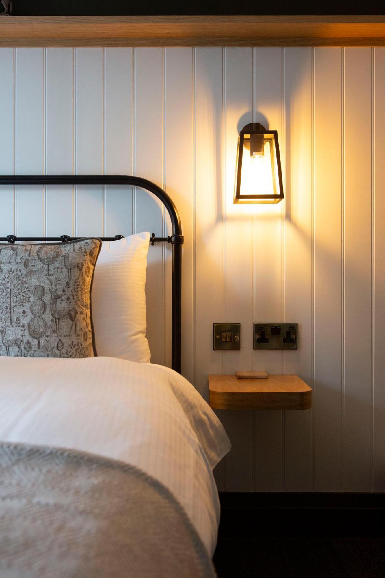 Square & Compass Hotel Two Dales Ngoại thất bức ảnh