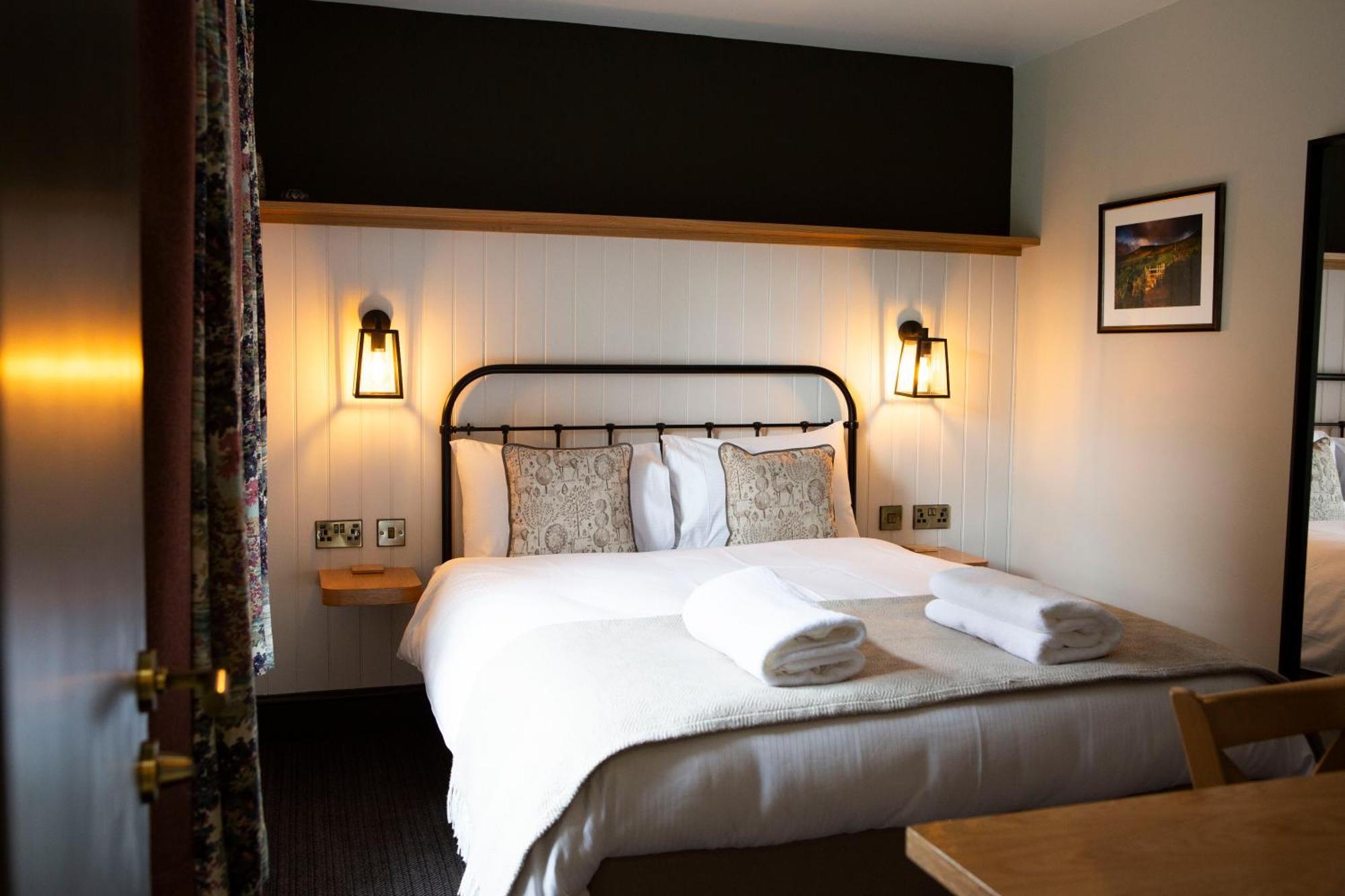 Square & Compass Hotel Two Dales Ngoại thất bức ảnh