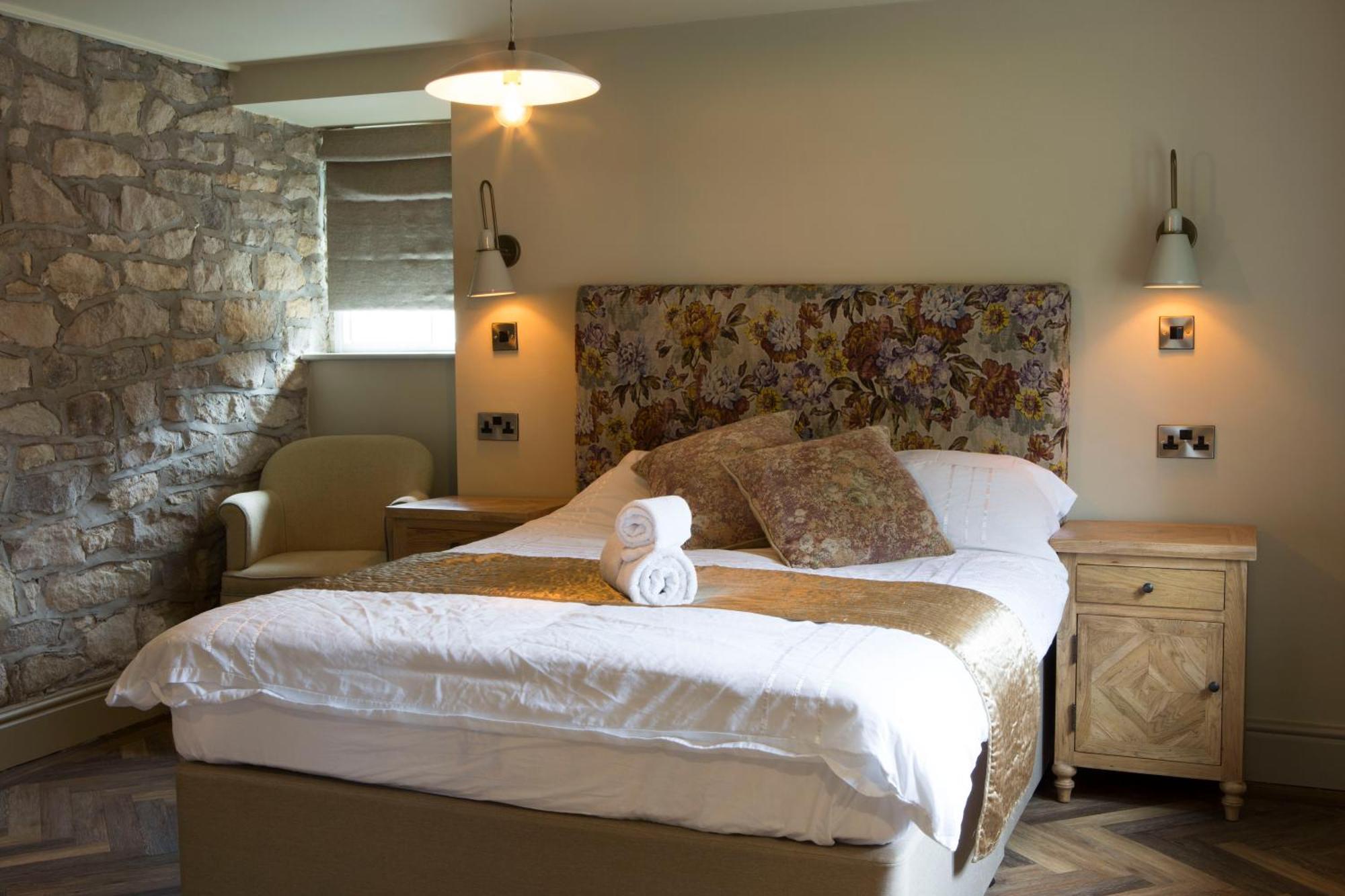 Square & Compass Hotel Two Dales Ngoại thất bức ảnh