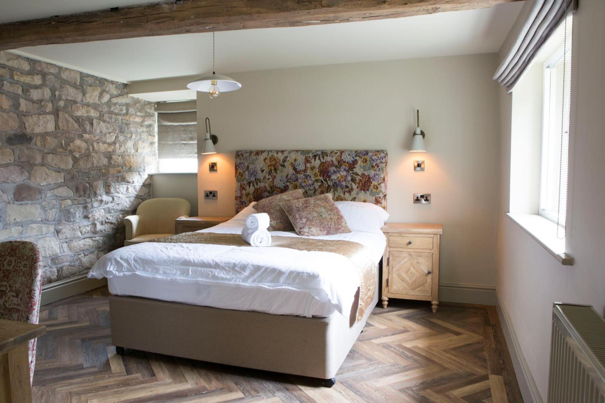 Square & Compass Hotel Two Dales Ngoại thất bức ảnh